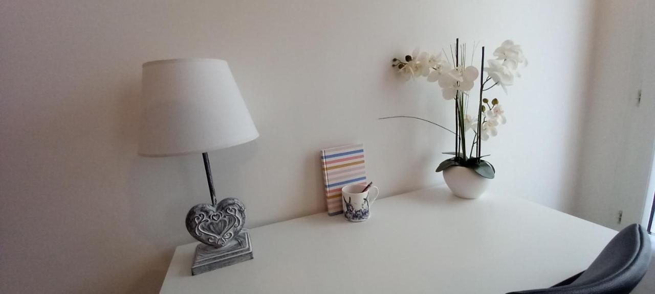 Studio Meuble Bussy-Saint-Georges Ngoại thất bức ảnh