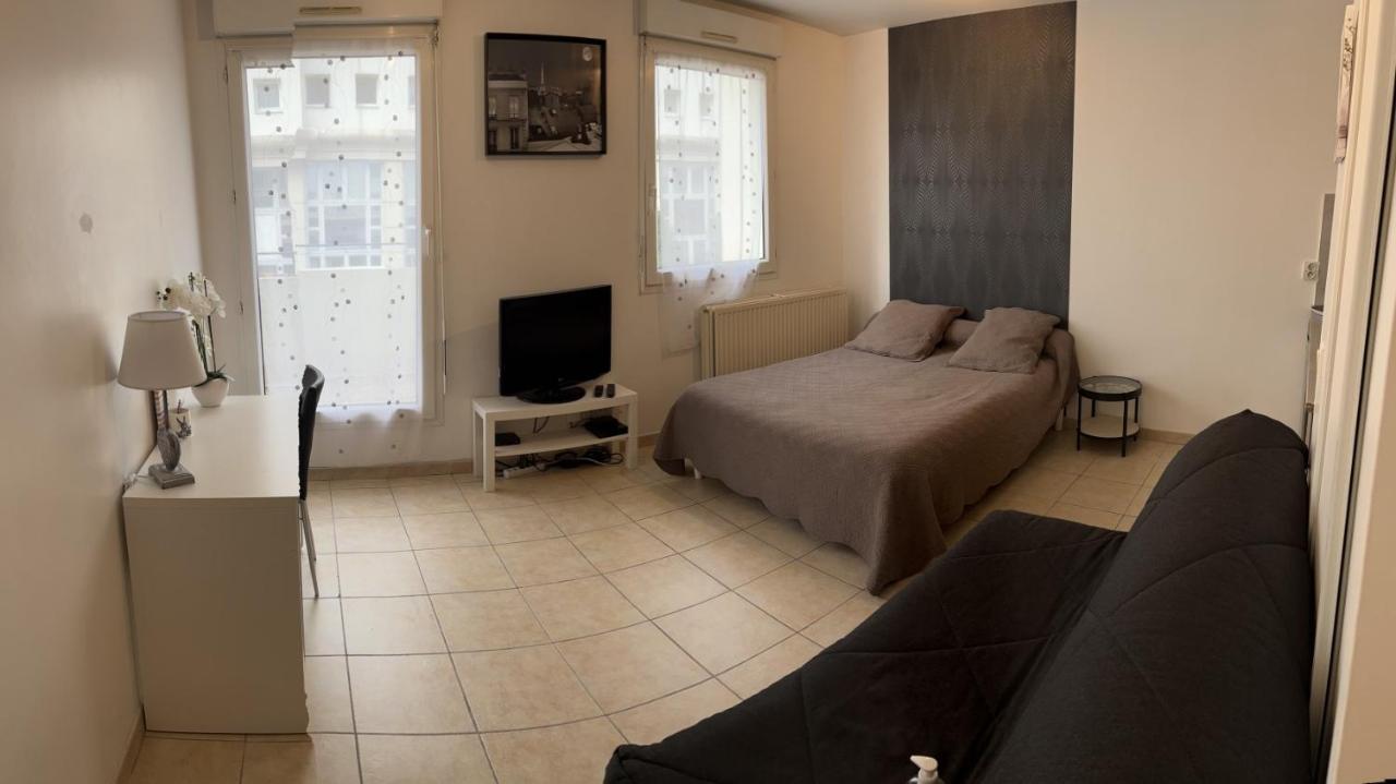 Studio Meuble Bussy-Saint-Georges Ngoại thất bức ảnh